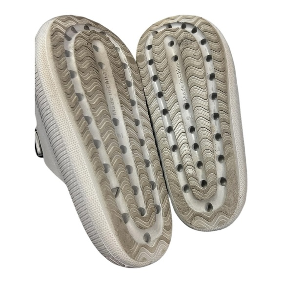 Bebe Marbella Gray Slip On Sandals Size 9 - Picture 6 of 7